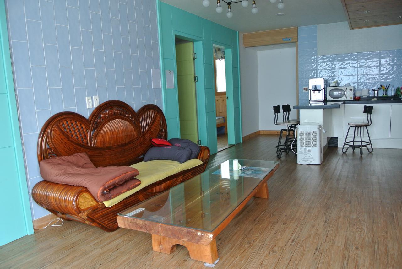 My Mother Guesthouse Jeju Exterior foto